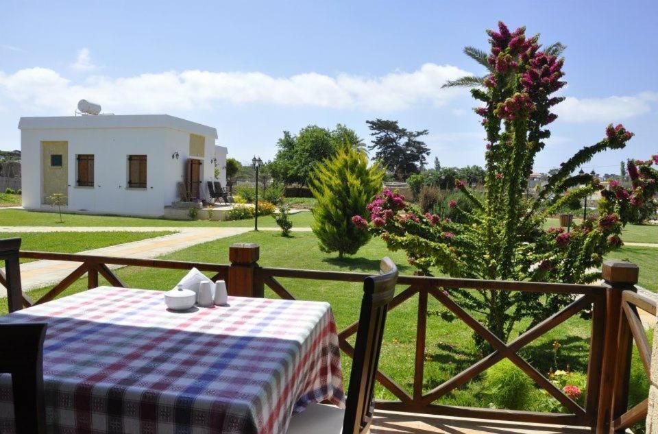 Villa Lembos Hotel Karpaz Rizokarpaso المظهر الخارجي الصورة